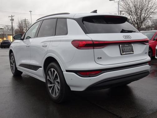 2025 Audi Q6 e-tron Premium
