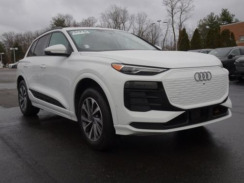 2025 Audi Q6 e-tron Premium
