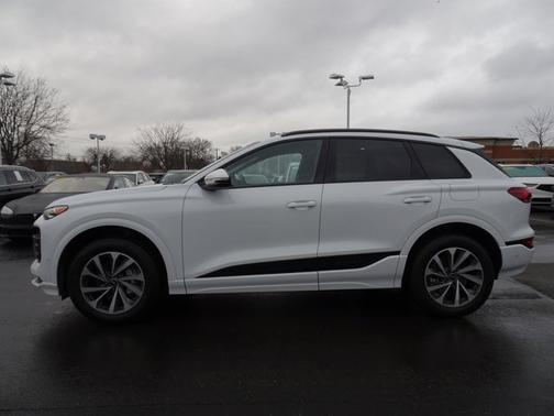 2025 Audi Q6 e-tron Premium