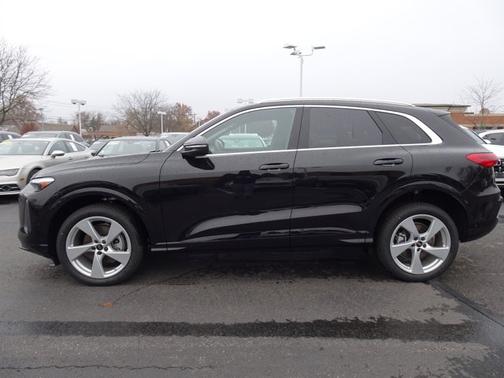 2025 Audi Q5 Premium Plus