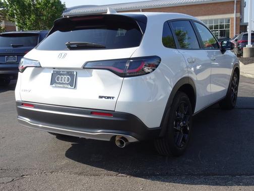 Platinum White Pearl 2025 Honda HR-V Sport