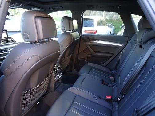 2025 Audi Q5 S line Premium Plus