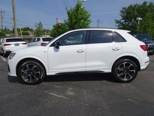 Glacier White Metallic 2025 Audi Q3 S line Premium Plus