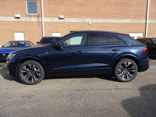 2026 Audi Q8 Premium Plus