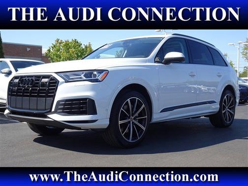 2023 Audi Q7 Premium Plus