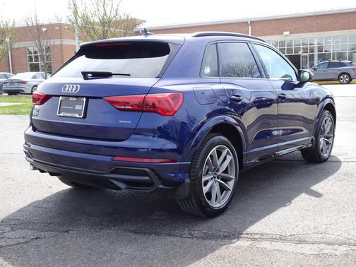 Navarra Blue Metallic 2022 Audi Q3 S line Premium Plus