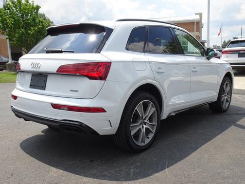 2025 Audi Q5 S line Premium