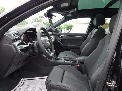 2025 Audi Q3 S line Premium