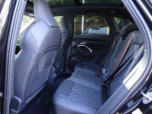 Mythos Black Metallic 2026 Audi SQ5 Premium Plus