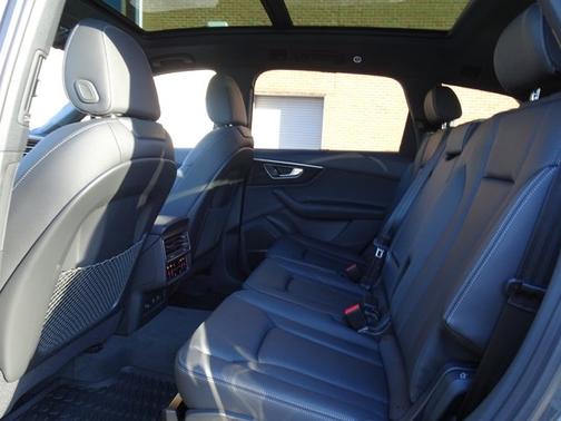 2026 Audi Q7 Premium Plus