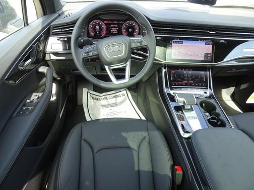 2025 Audi Q7 Premium Plus