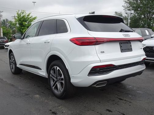 2025 Audi Q5 Premium