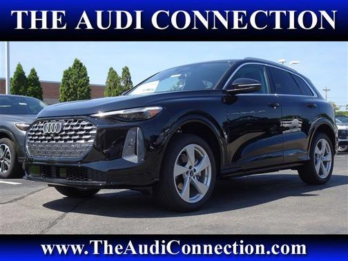Mythos Black Metallic 2026 Audi Q5 Premium Plus