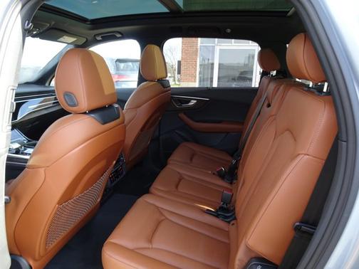 2025 Audi Q7 Prestige