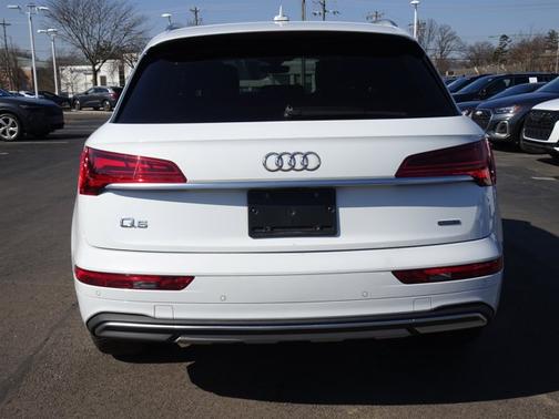 2021 Audi Q5 Premium Plus