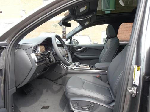 2026 Audi Q7 Premium Plus