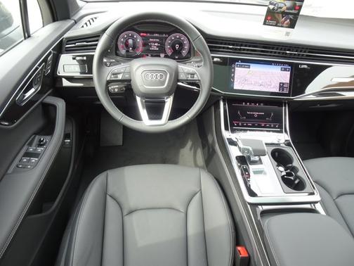 2026 Audi Q7 Premium Plus