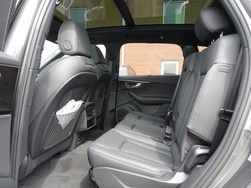 2026 Audi Q7 Premium Plus
