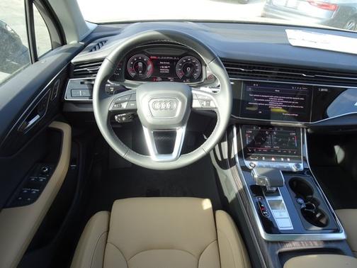 2025 Audi Q7 Prestige