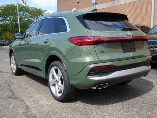 2025 Audi Q5 Premium Plus