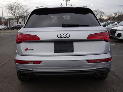 2023 Audi SQ5 Premium Plus