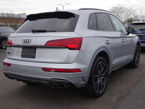 2023 Audi SQ5 Premium Plus