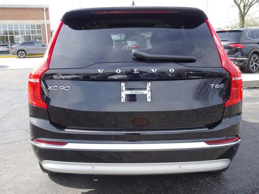 Onyx Black Metallic 2022 Volvo XC90 Inscription