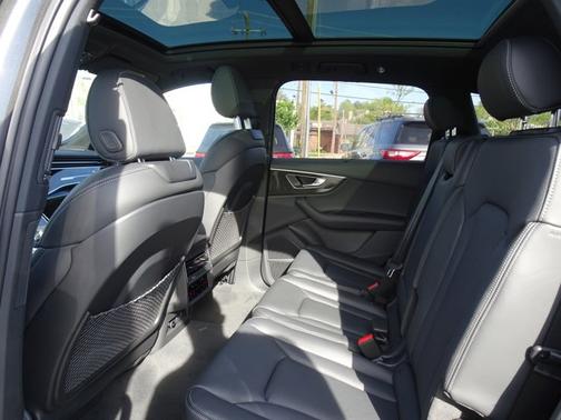 2025 Audi Q7 Prestige