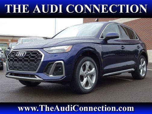 Navarra Blue Metallic 2023 Audi Q5 S line Premium Plus