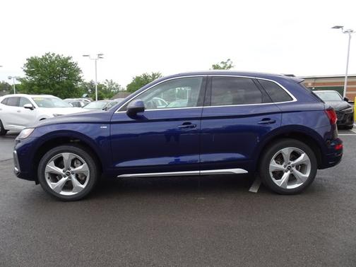 Navarra Blue Metallic 2023 Audi Q5 S line Premium Plus