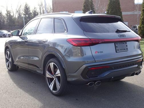 2025 Audi SQ5 Premium Plus