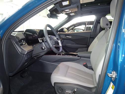 Malpelo Blue Metallic 2026 Audi Q3 S line