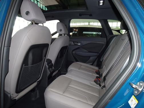 Malpelo Blue Metallic 2026 Audi Q3 S line