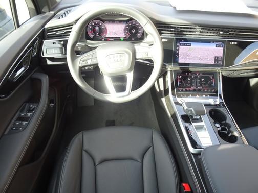 2026 Audi Q7 Premium Plus