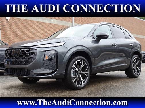 Daytona Gray Pearl Effect 2026 Audi Q3 S line