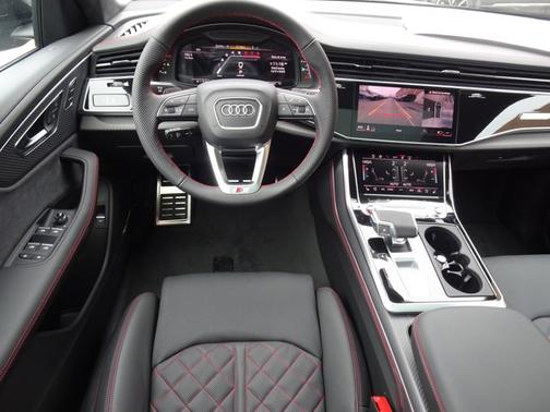 2026 Audi SQ8 Prestige