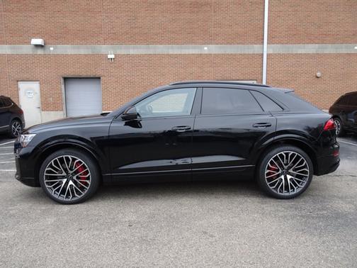 2026 Audi SQ8 Prestige