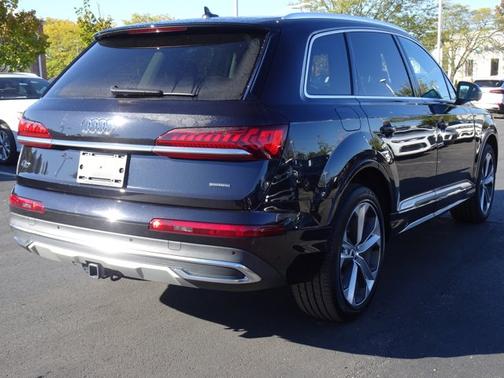 2021 Audi Q7 Premium Plus