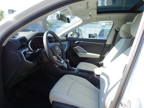 2025 Audi Q3 S line Premium Plus