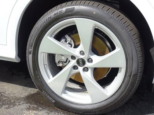 2026 Audi Q5 Sportback Premium Plus