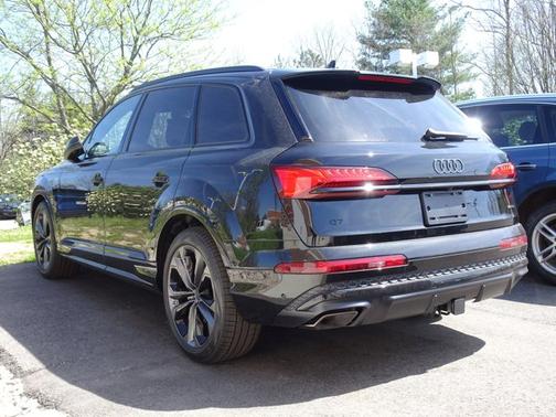 2026 Audi Q7 Premium Plus