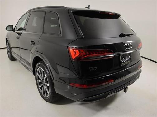 2022 Audi Q7 Premium Plus 45 TFSI quattro Tiptronic