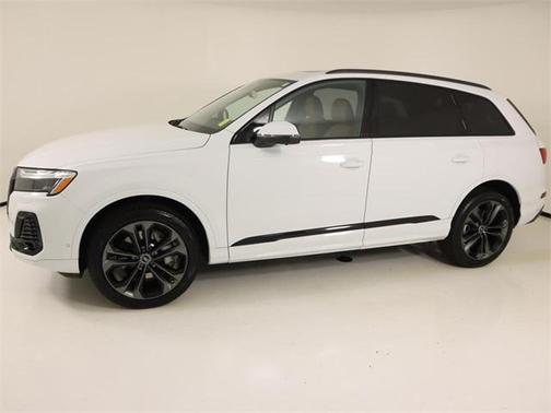 2025 Audi Q7 Premium Plus 55 TFSI quattro Tiptronic