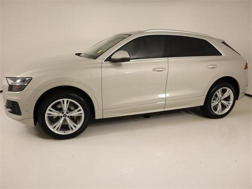 2023 Audi Q8 Premium Plus 55 TFSI quattro Tiptronic