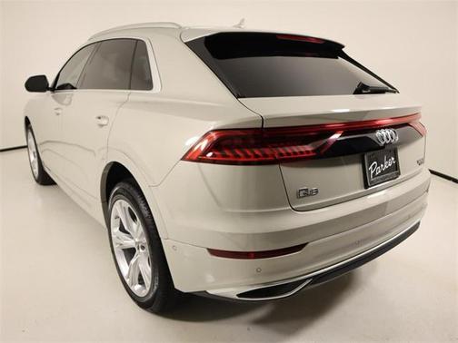 2023 Audi Q8 Premium Plus 55 TFSI quattro Tiptronic