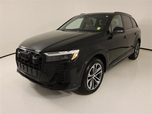 2025 Audi Q7 Premium Plus 45 TFSI quattro Tiptronic