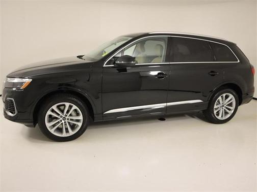 2025 Audi Q7 Premium Plus 45 TFSI quattro Tiptronic
