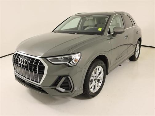 2025 Audi Q3 Premium 45 TFSI S line quattro Tiptronic