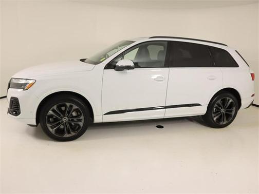 2025 Audi Q7 Premium Plus 55 TFSI quattro Tiptronic