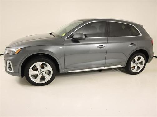 2023 Audi Q5 S line Premium Plus